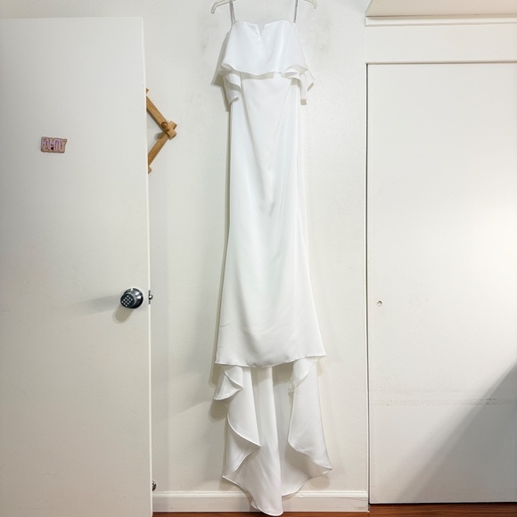 Lovers + Friends The Santa Barbara Off Shoulder Gown White Size 10 - Picture 3 of 12
